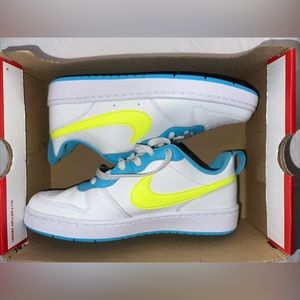 Nike Court Borough Low 2 size 6.5y White/Volt-Baltic Blue Brand New(lid missing)